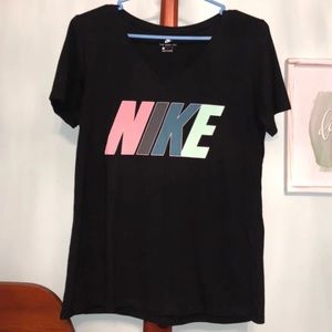 Women’s small Nike v-neck shirt